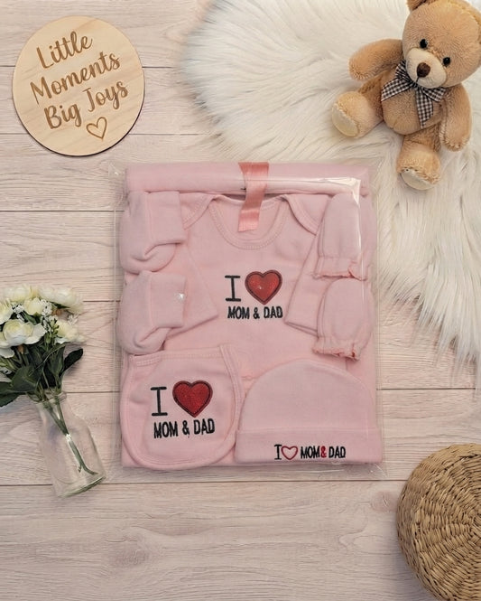 I Love Mom & Dad - New Born Baby Winter Fleece Gift Set (8 Pieces)