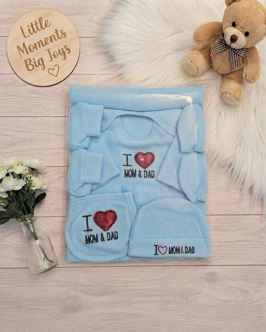 I Love Mom & Dad - New Born Baby Winter Fleece Gift Set (8 Pieces)